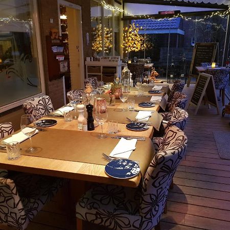 Hotel Restaurant De Hoogt Maasdam Bagian luar foto