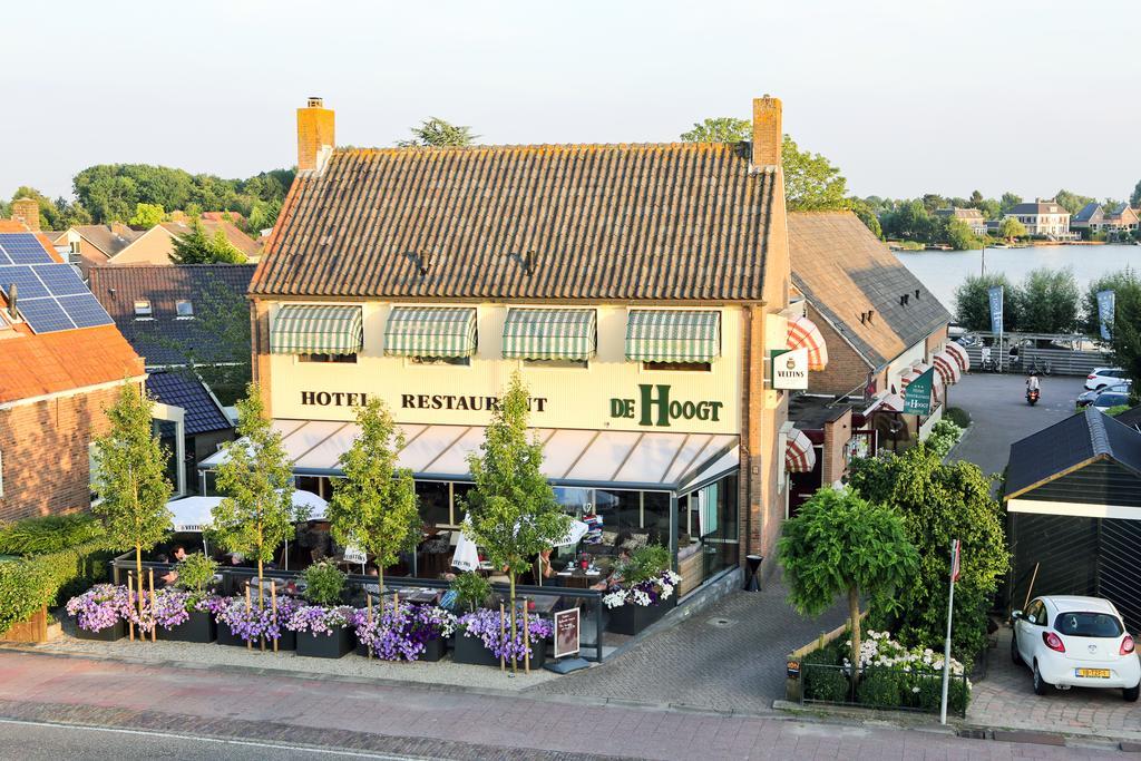 Hotel Restaurant De Hoogt Maasdam Bagian luar foto
