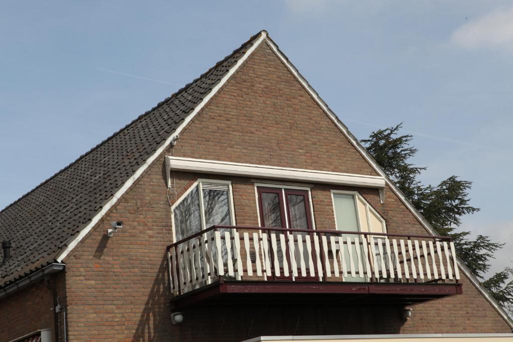 Hotel Restaurant De Hoogt Maasdam Bagian luar foto