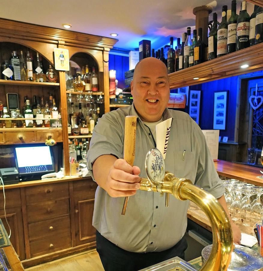 Hotel Restaurant De Hoogt Maasdam Bagian luar foto
